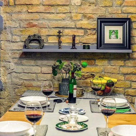 Summerstreetseven * Budapest